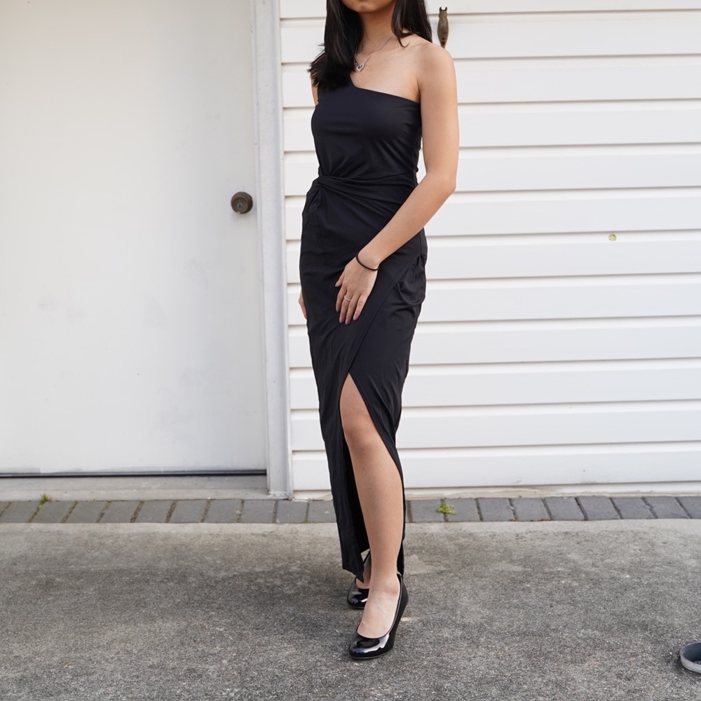 BLOOMINGDALES One Shoulder Black Dress